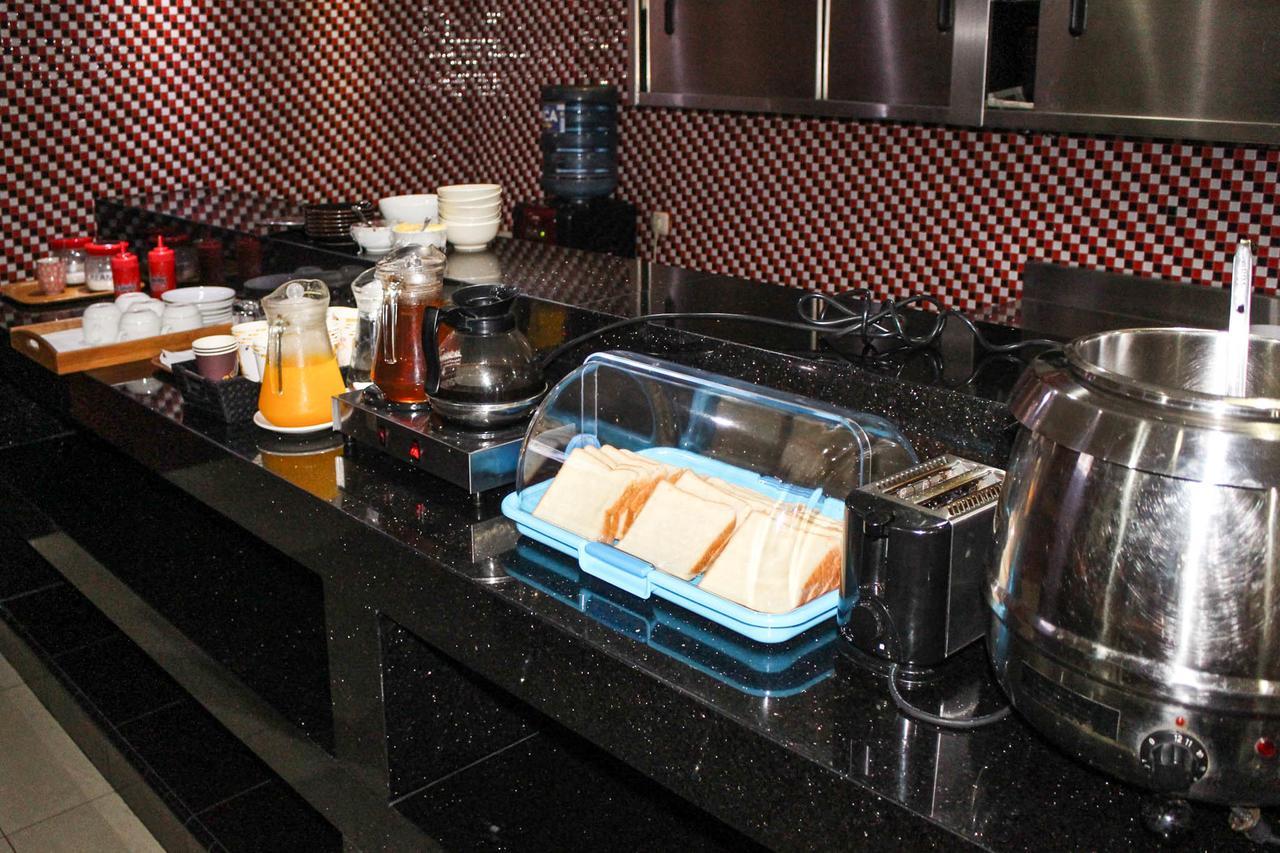 Kyo Serviced Apartment Jakarta Cilandak  Extérieur photo